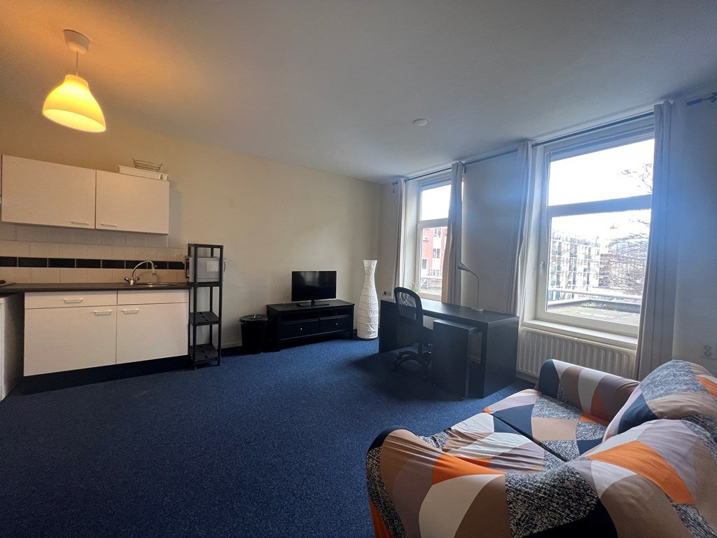 Flat West-Kruiskade