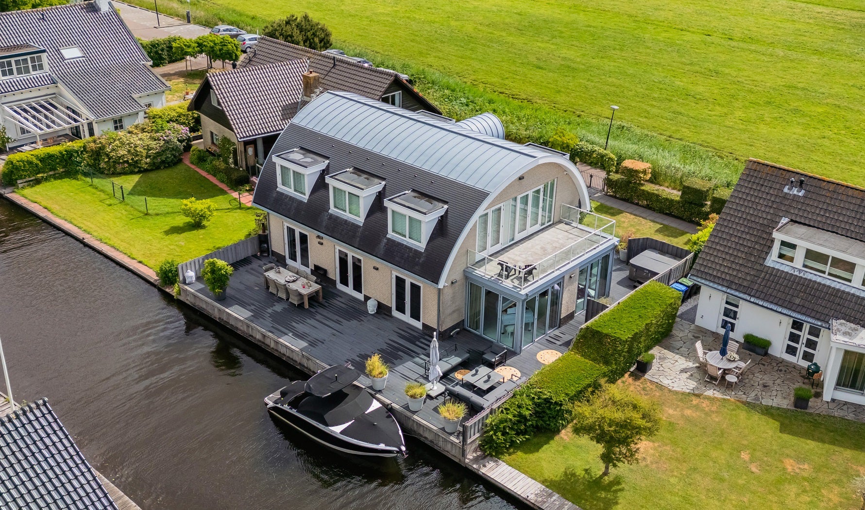 Huis Nassaulaan 12 in Kaag