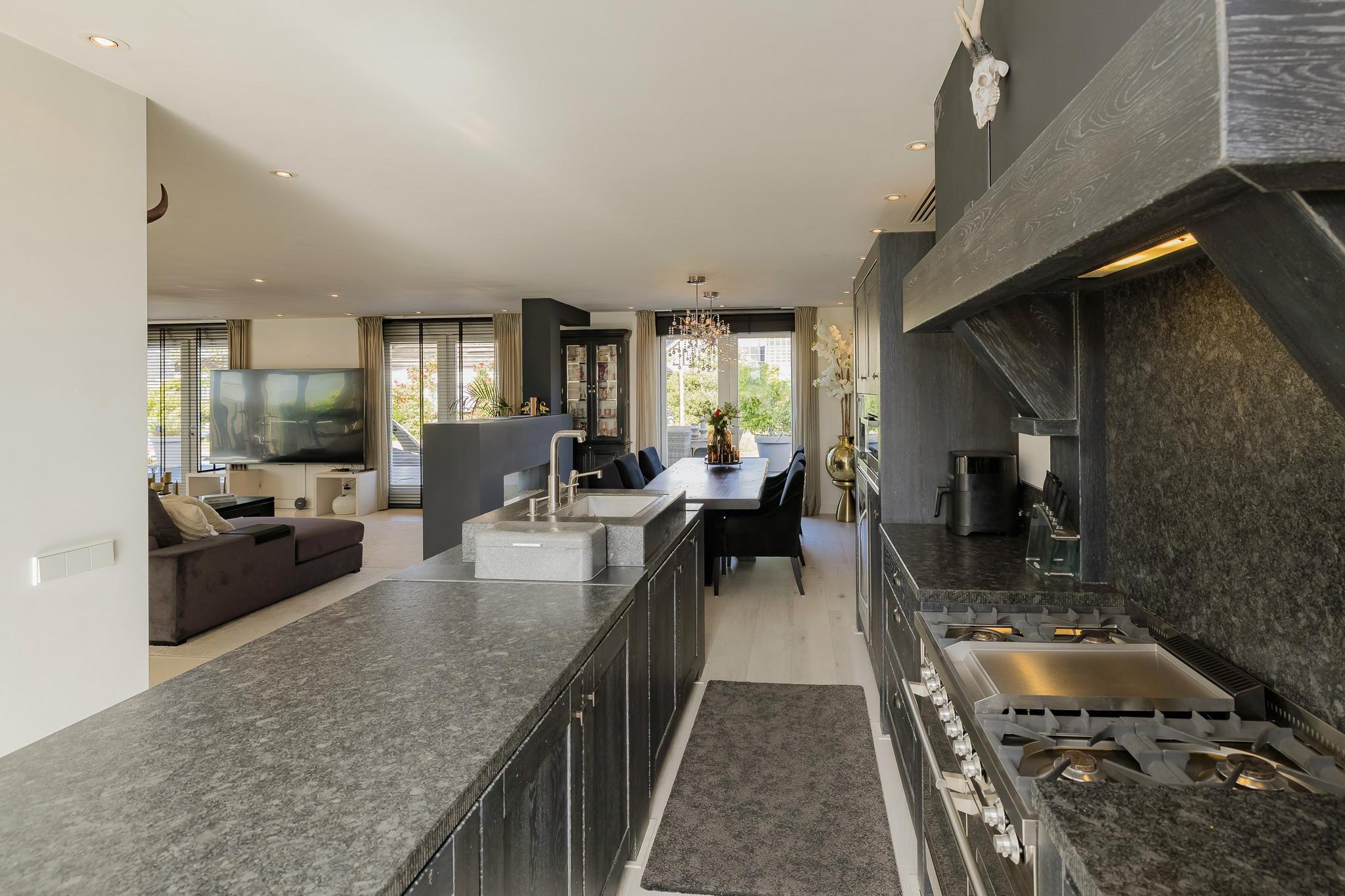 Vrijstaande woning te koop: Nassaulaan 12, Kaag