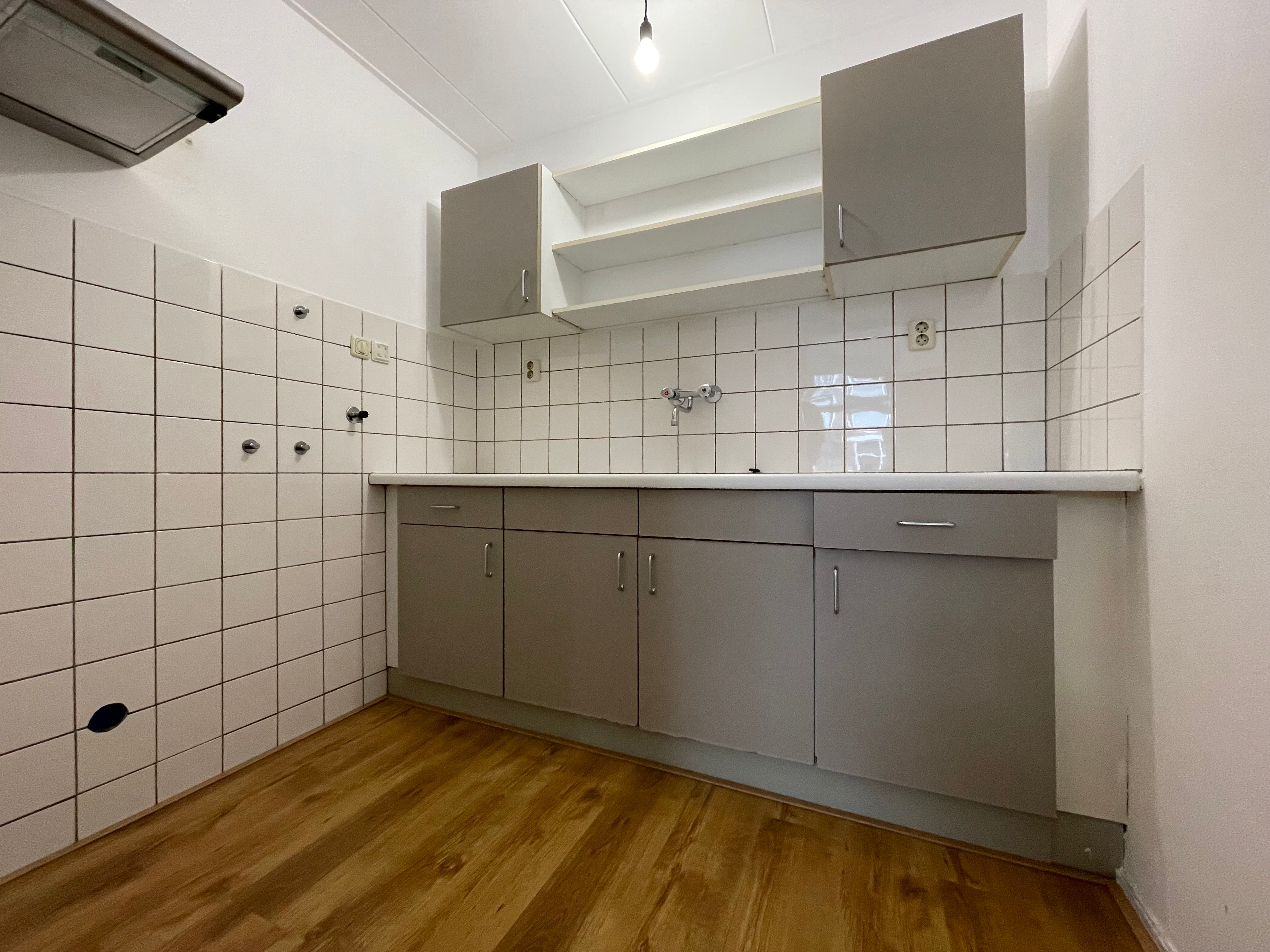 Appartement te huur: Lange Beestenmarkt 11B, 'S-Gravenhage
