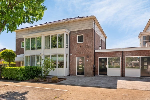 Huis Meerwedesingel 37 in Barendrecht