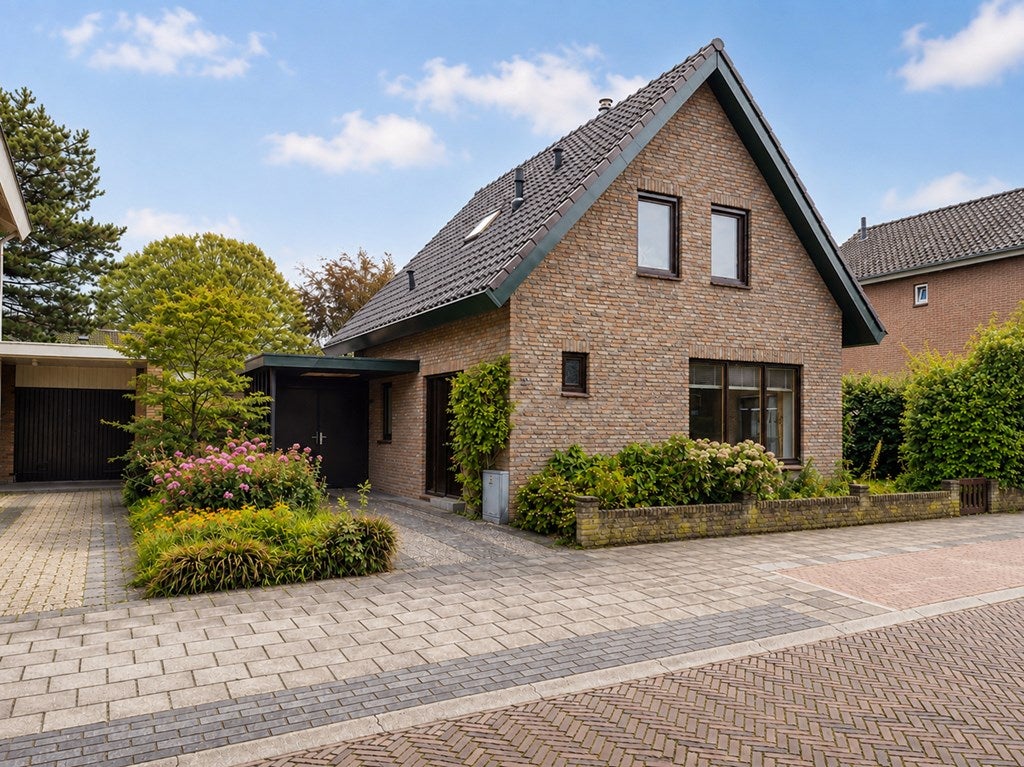 Huis Meeuwenweg 12 in Hengelo