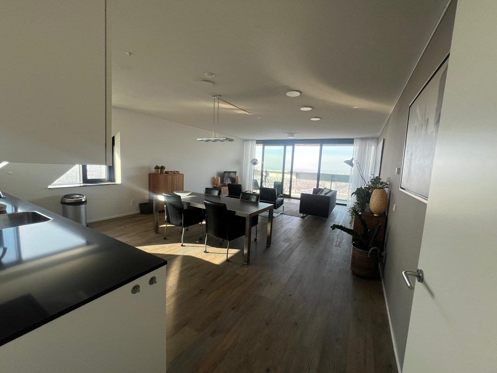 Te huur: Appartement Anna van Buerenplein in Den Haag