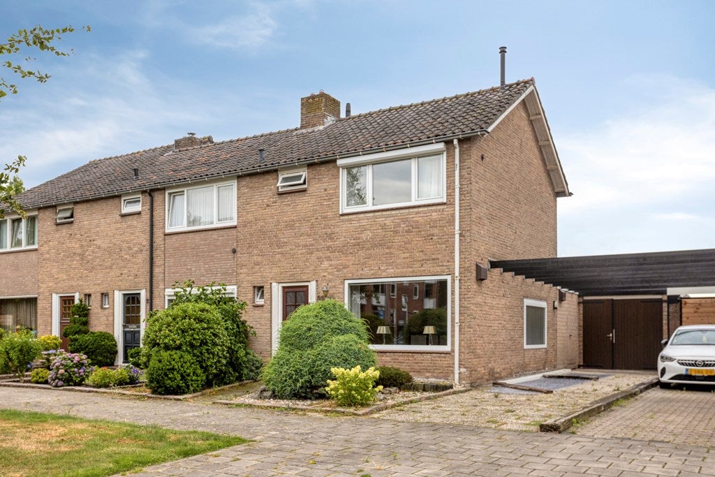 Huis Hobbemastraat 30 in Oldenzaal