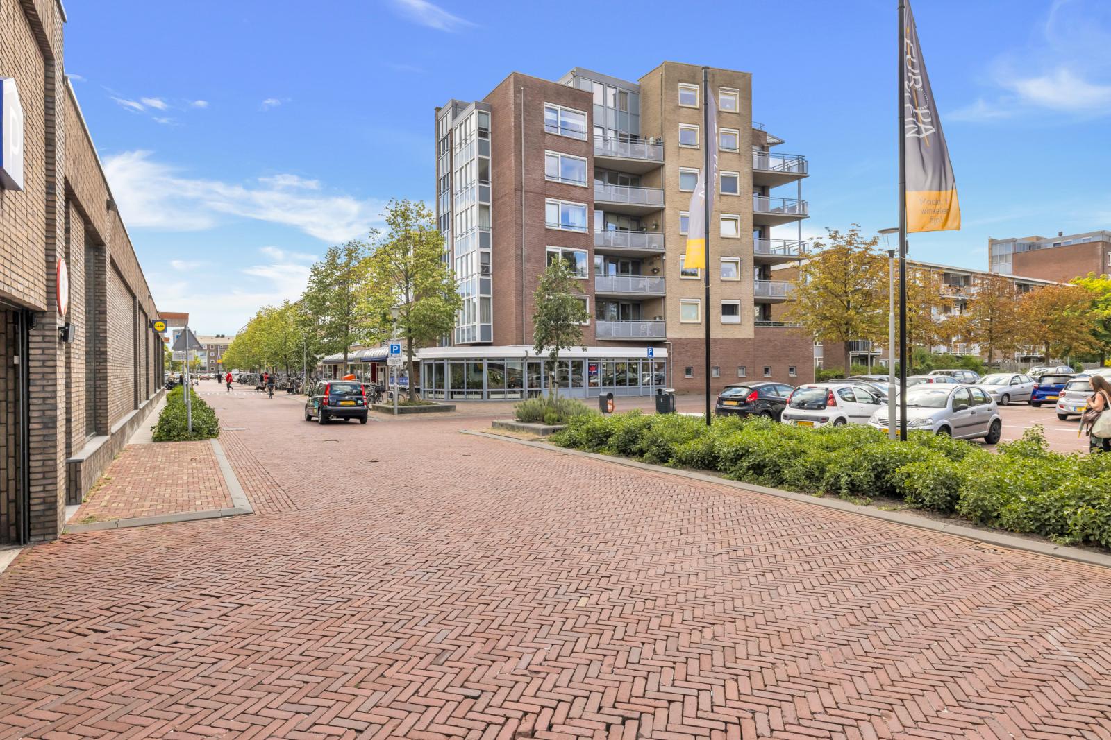 Appartement te koop: Beneluxlaan 241, Heemskerk