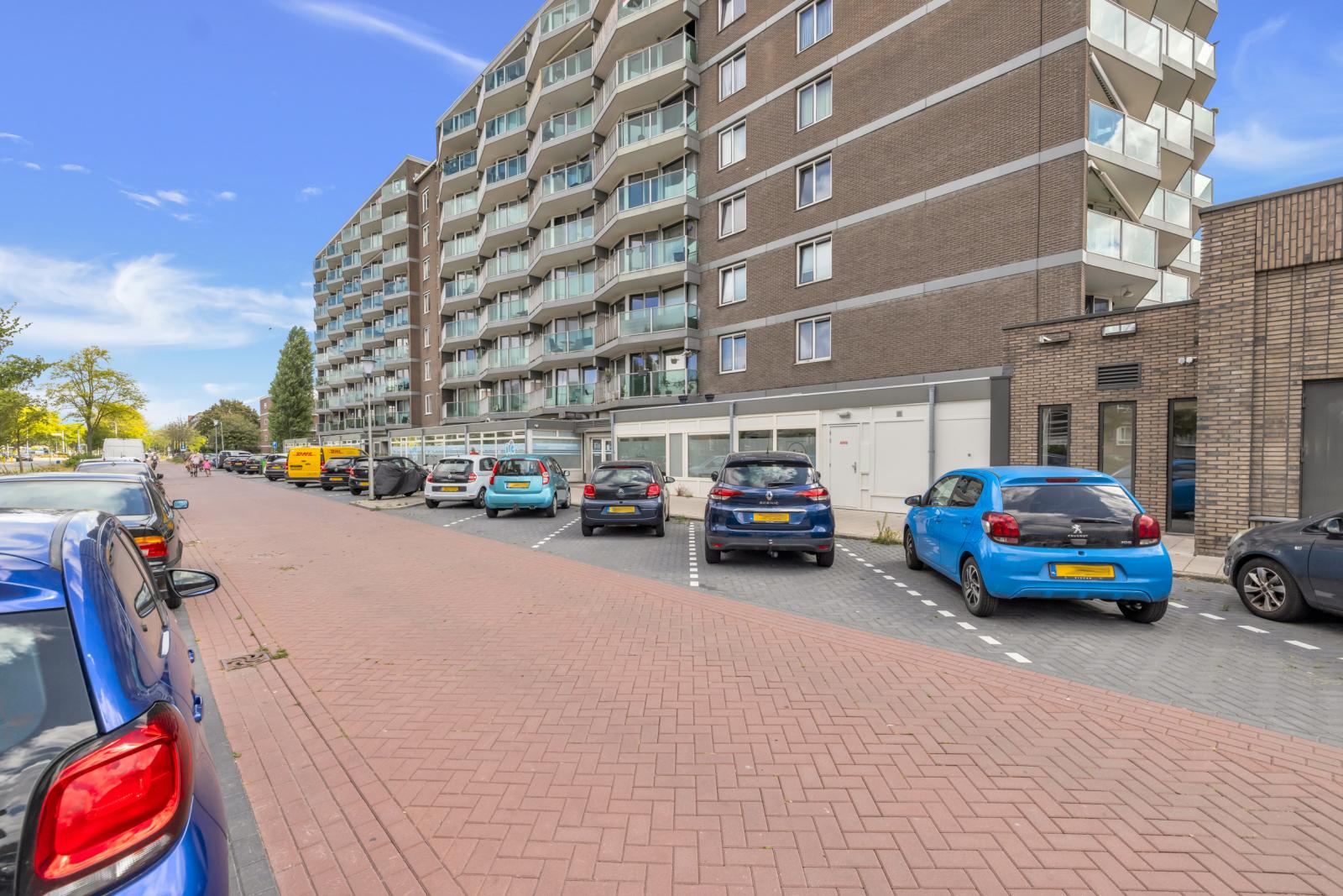 Appartement te koop: Beneluxlaan 241, Heemskerk