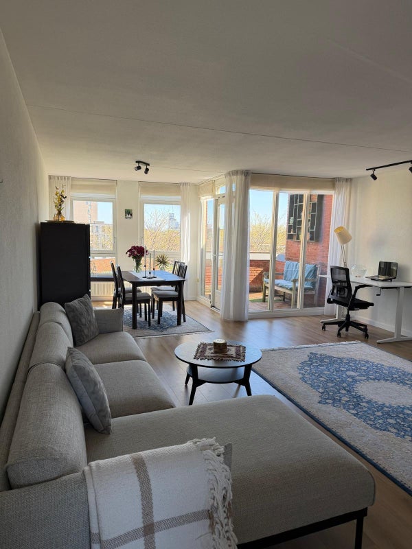 Flat Weidevogellaan in Den Haag