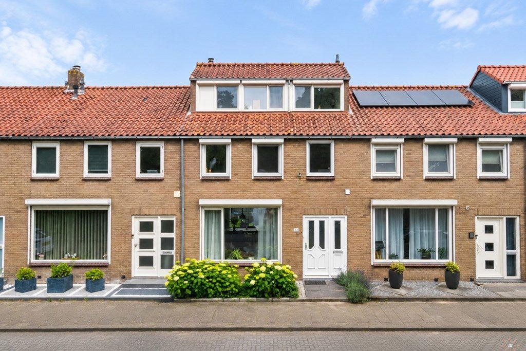 Huis Maaslaan 33 in Sliedrecht