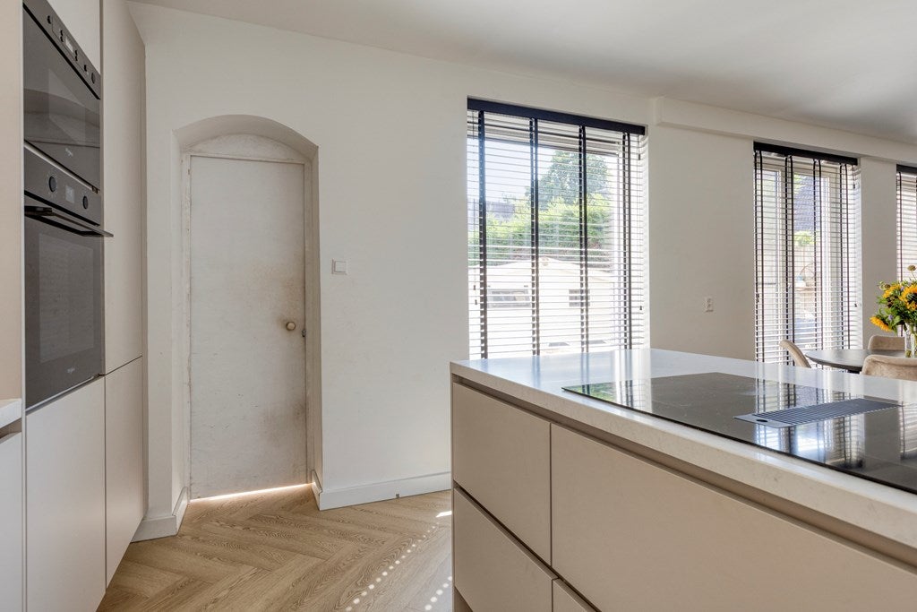 Tussenwoning te koop: Stoelenmatterhof 15, Schiedam