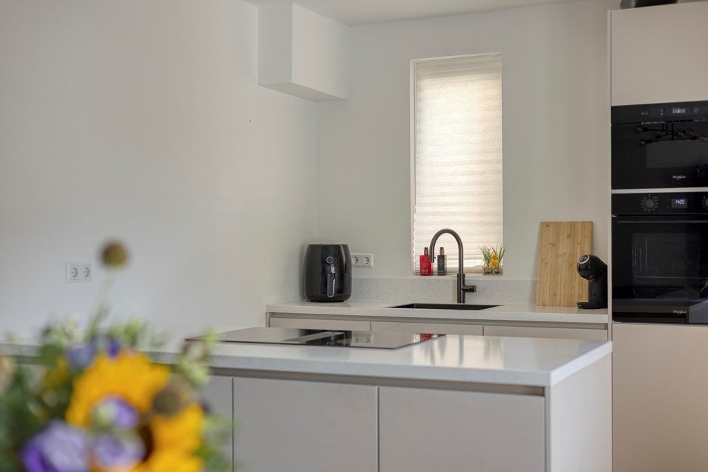 Tussenwoning te koop: Stoelenmatterhof 15, Schiedam