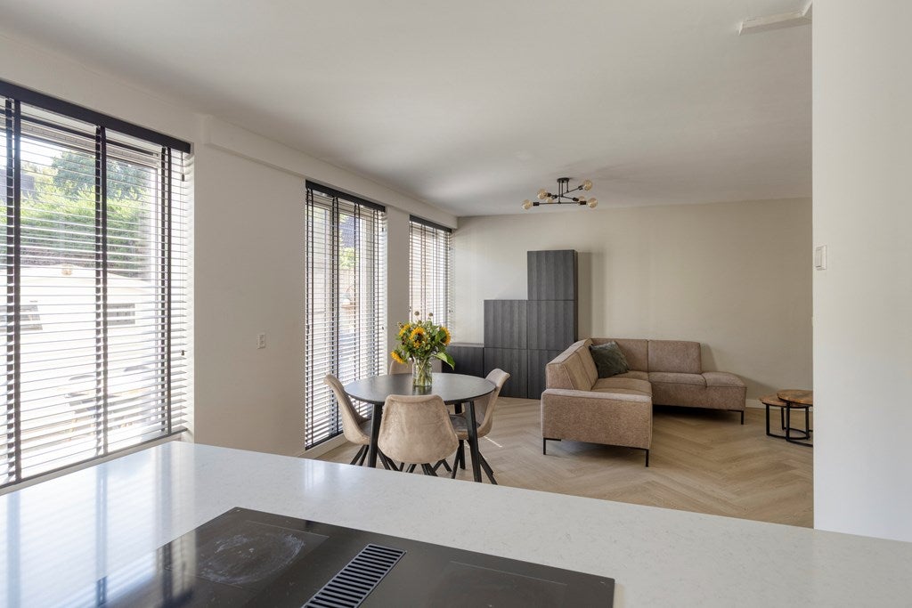 Tussenwoning te koop: Stoelenmatterhof 15, Schiedam
