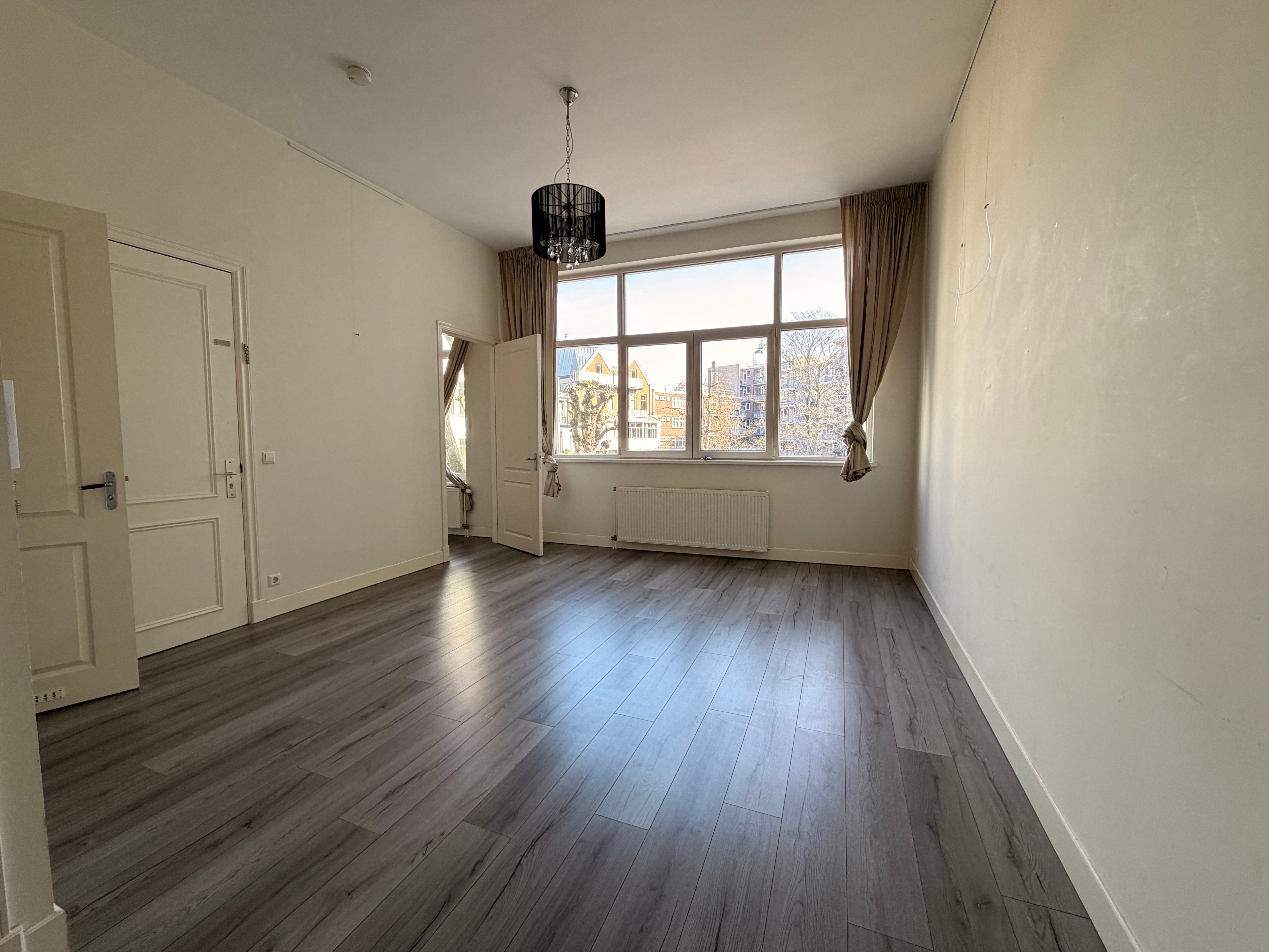 Flat 's-Gravendijkwal 118 D
