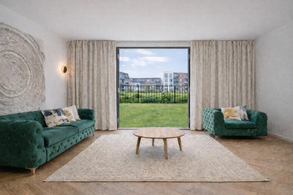 Flat Huiswoudstraat in Amsterdam