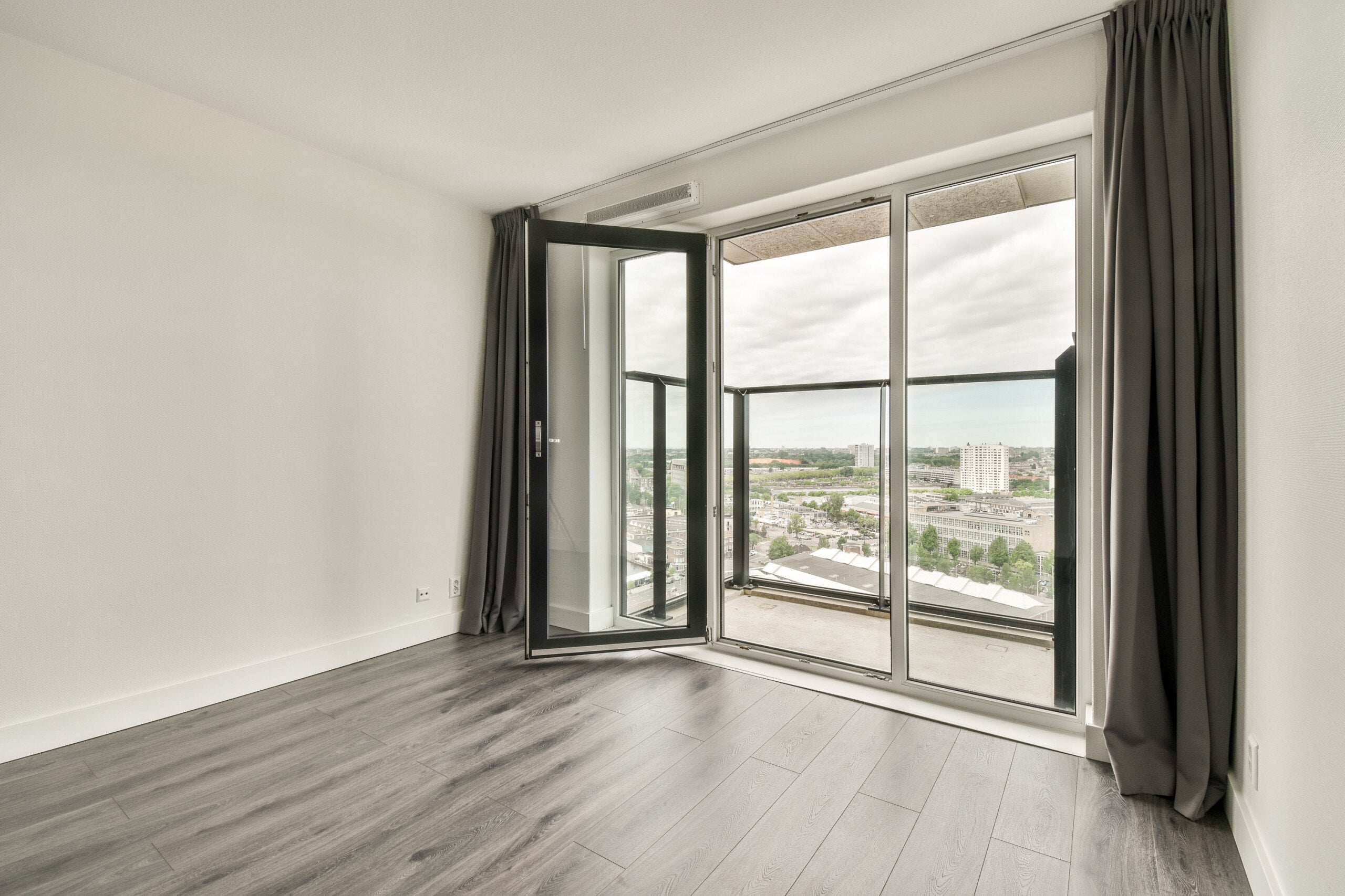 Studio te huur: Waldorpstraat 1010, 'S-Gravenhage