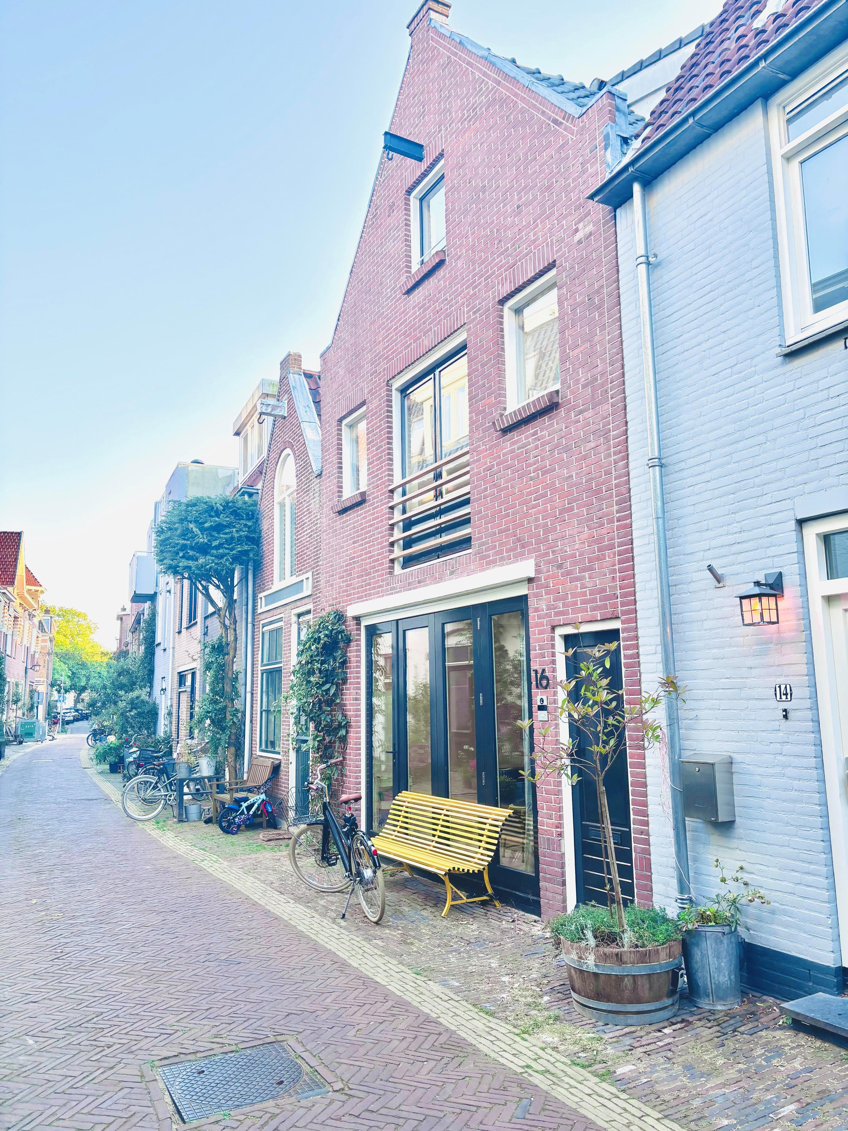 Flat Lange Raamstraat 16