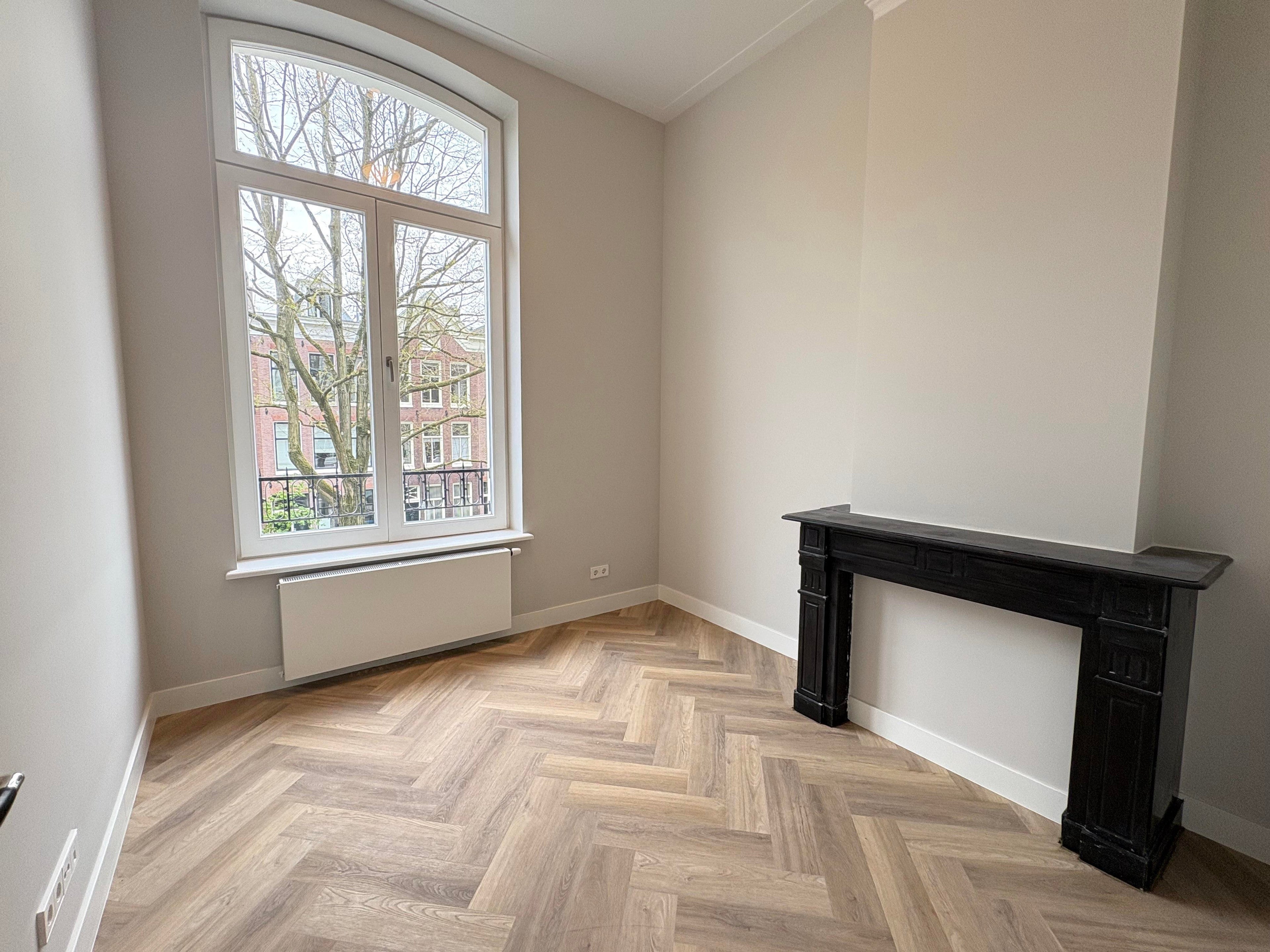 Appartement te huur: Henri Polaklaan, Amsterdam