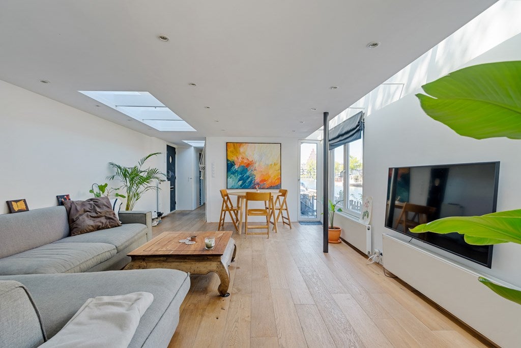 Appartement te koop: Bilderdijkkade 804, Amsterdam