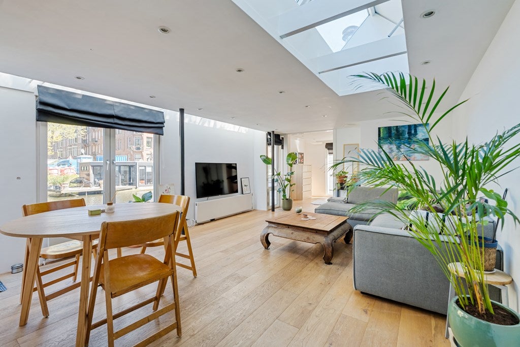Appartement te koop: Bilderdijkkade 804, Amsterdam