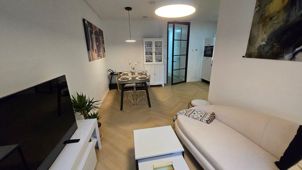 Flat Gaudikade in Hoofddorp
