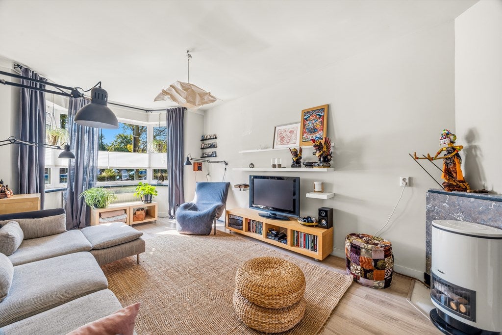 Appartement Vreeswijkstraat 241 in Den Haag