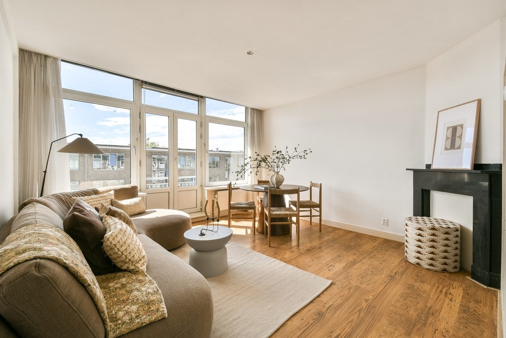Appartement te koop: Charlotte de Bourbonstraat 37-3, Amsterdam