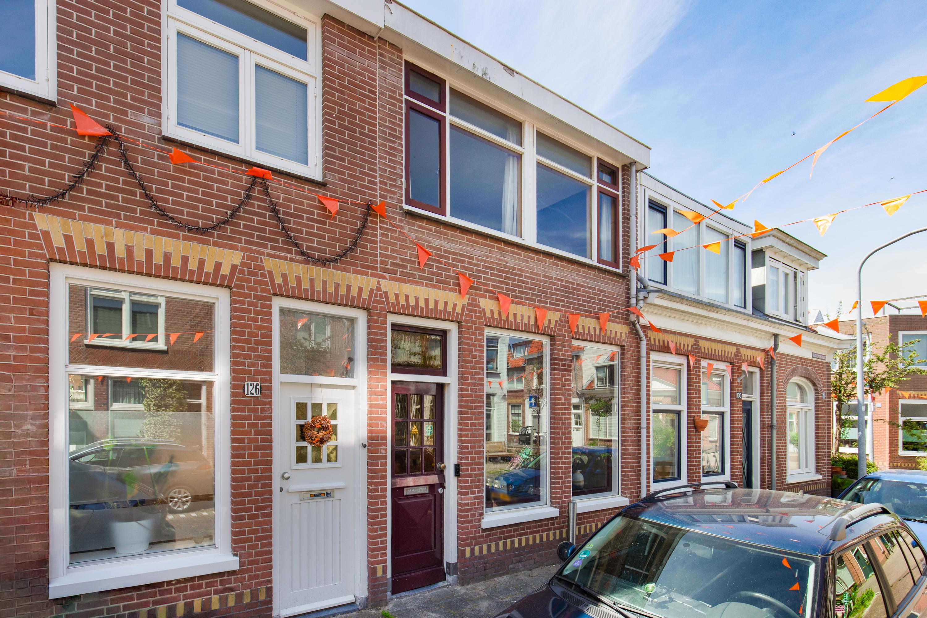 Huis De Clercqstraat 128 in Haarlem
