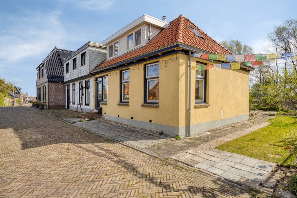 Huis Slijkenburg 17 in Slijkenburg