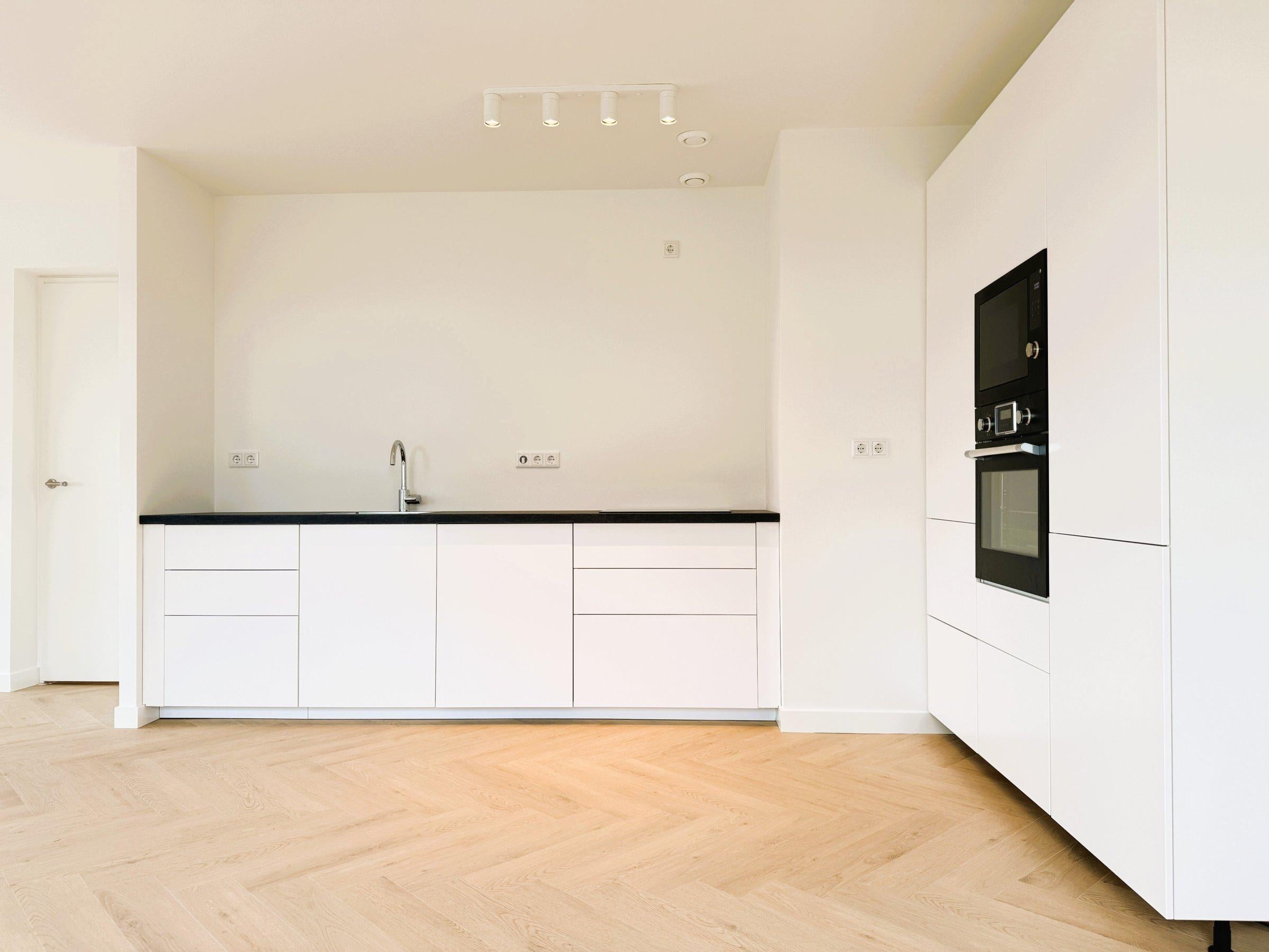 Woning te huur: Van Suchtelen van de Haarestraat, Amsterdam