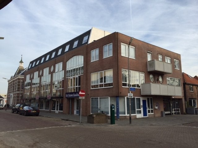 Woning in Alphen aan den Rijn - Raadhuisstraat
