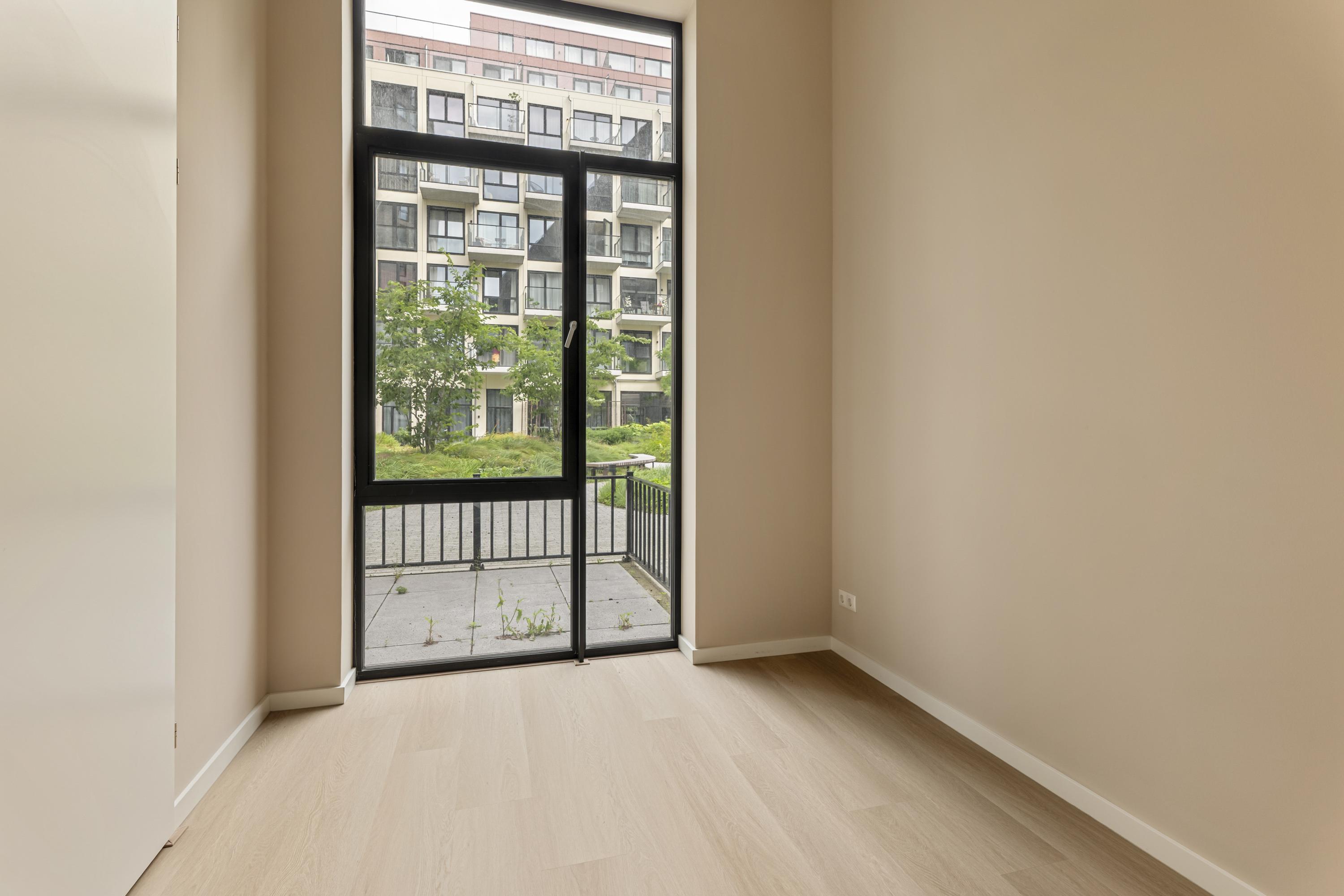 Appartement te huur: Mies Van Der Rohestraat 239, Hoofddorp