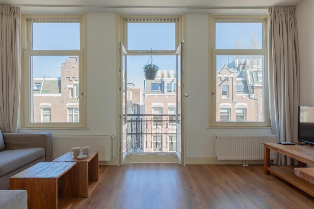 Te huur Appartement Van Ostadestraat 10 3 in Amsterdam