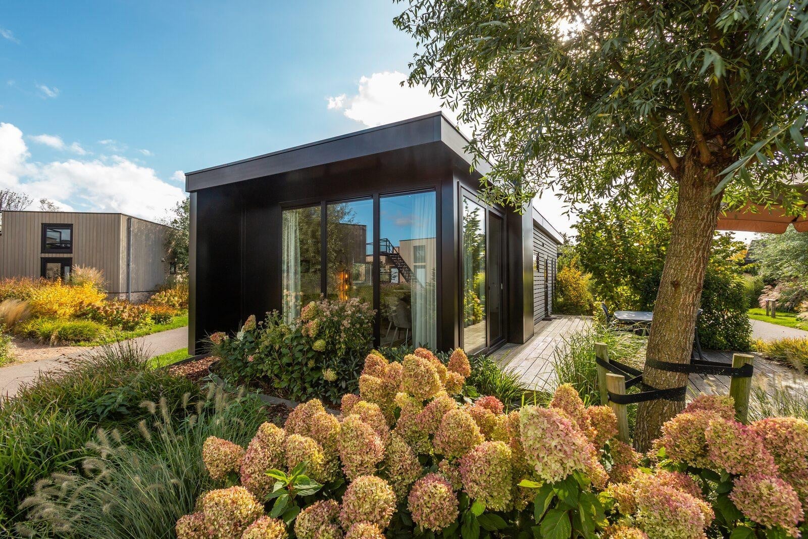 Huis Veneweg in Wanneperveen