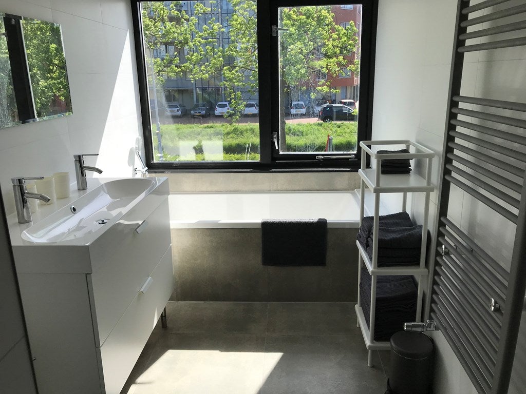 Woning te huur: Van den Berghlaan, Hoofddorp