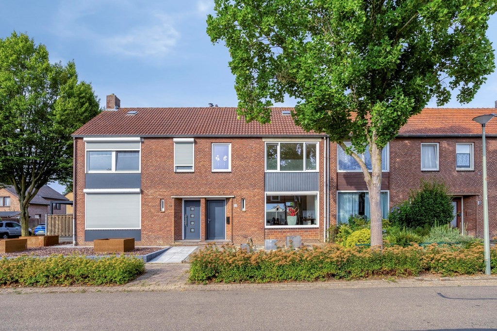 Huis Steenakkerstraat 30 in Maasbracht