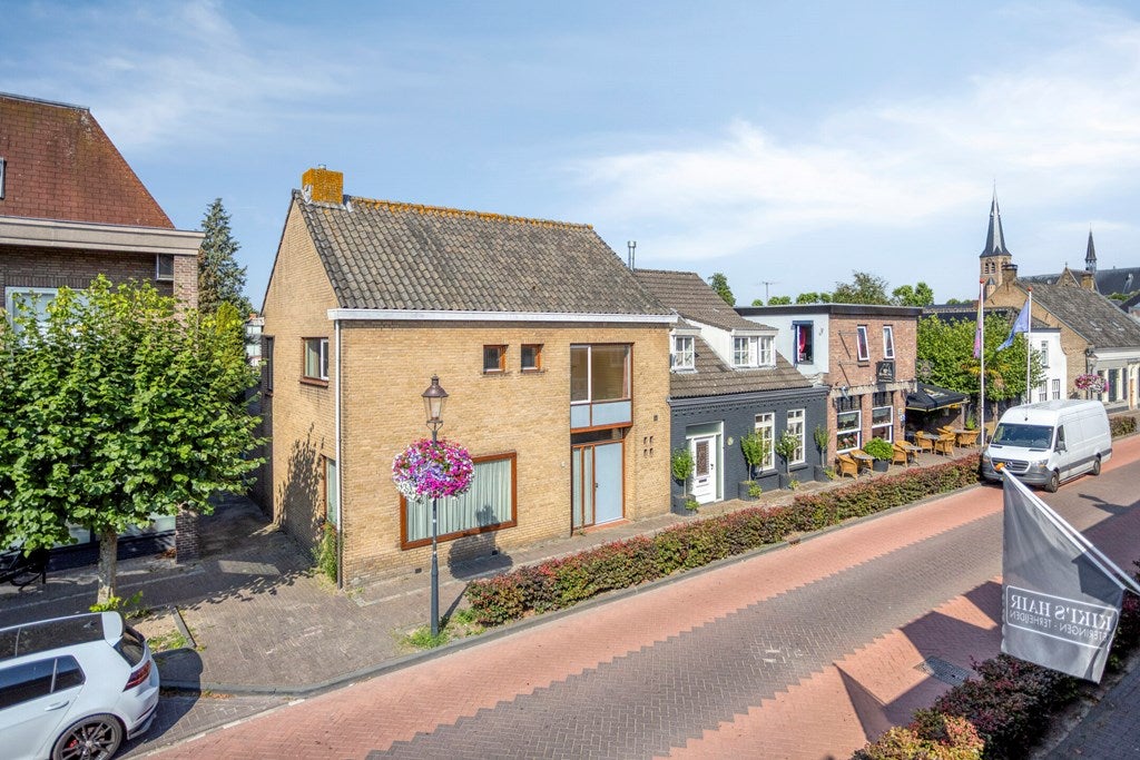 Huis Hoofdstraat 24 in Terheijden