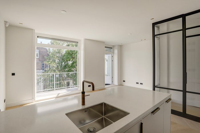 Te huur: Appartement Van Eeghenstraat 31 C in Amsterdam