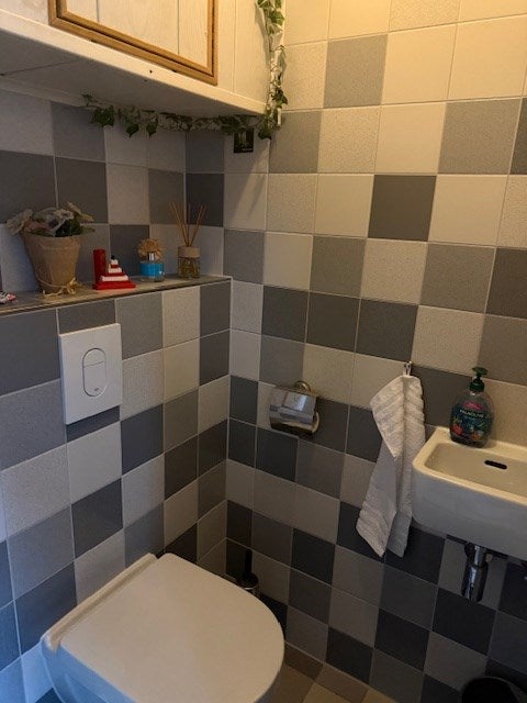 Hoekwoning te koop: Anna van Burenstraat 15, Pijnacker