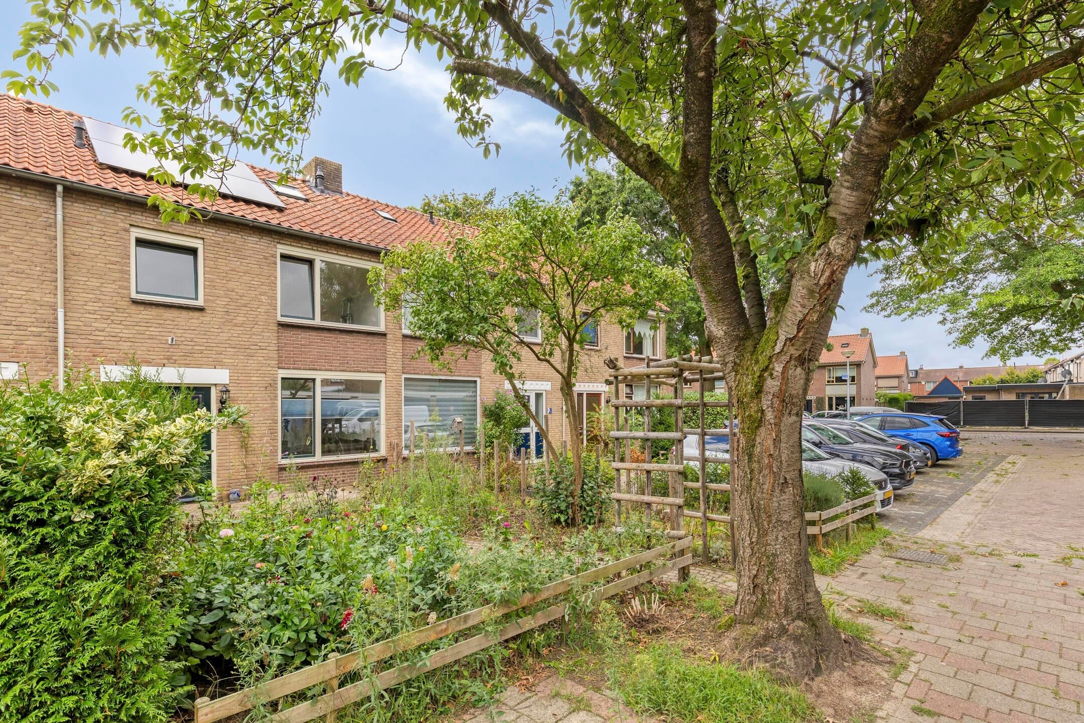 Tussenwoning te koop: Zwanensingel 63, Wijchen