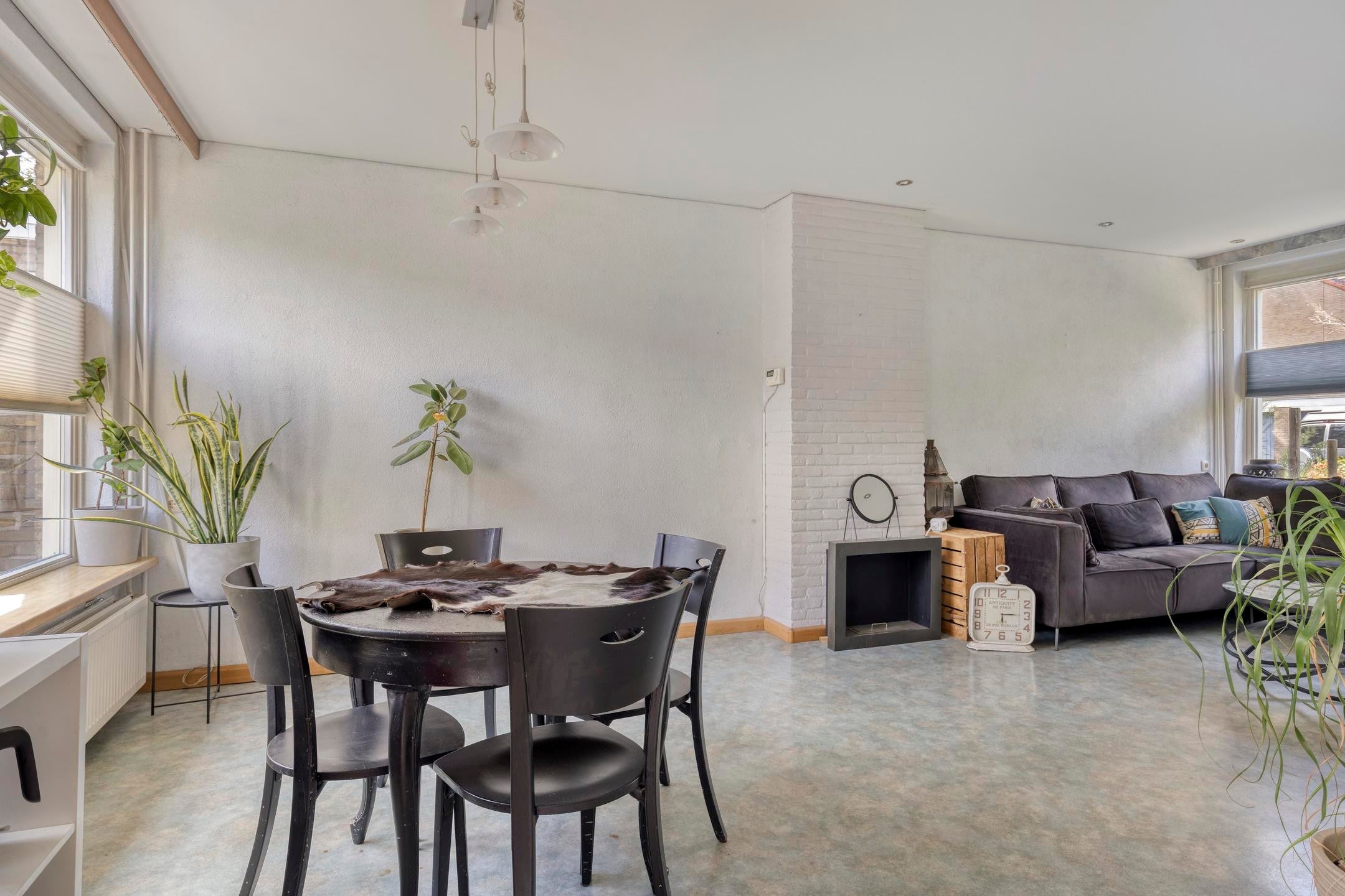 Tussenwoning te koop: Zwanensingel 63, Wijchen