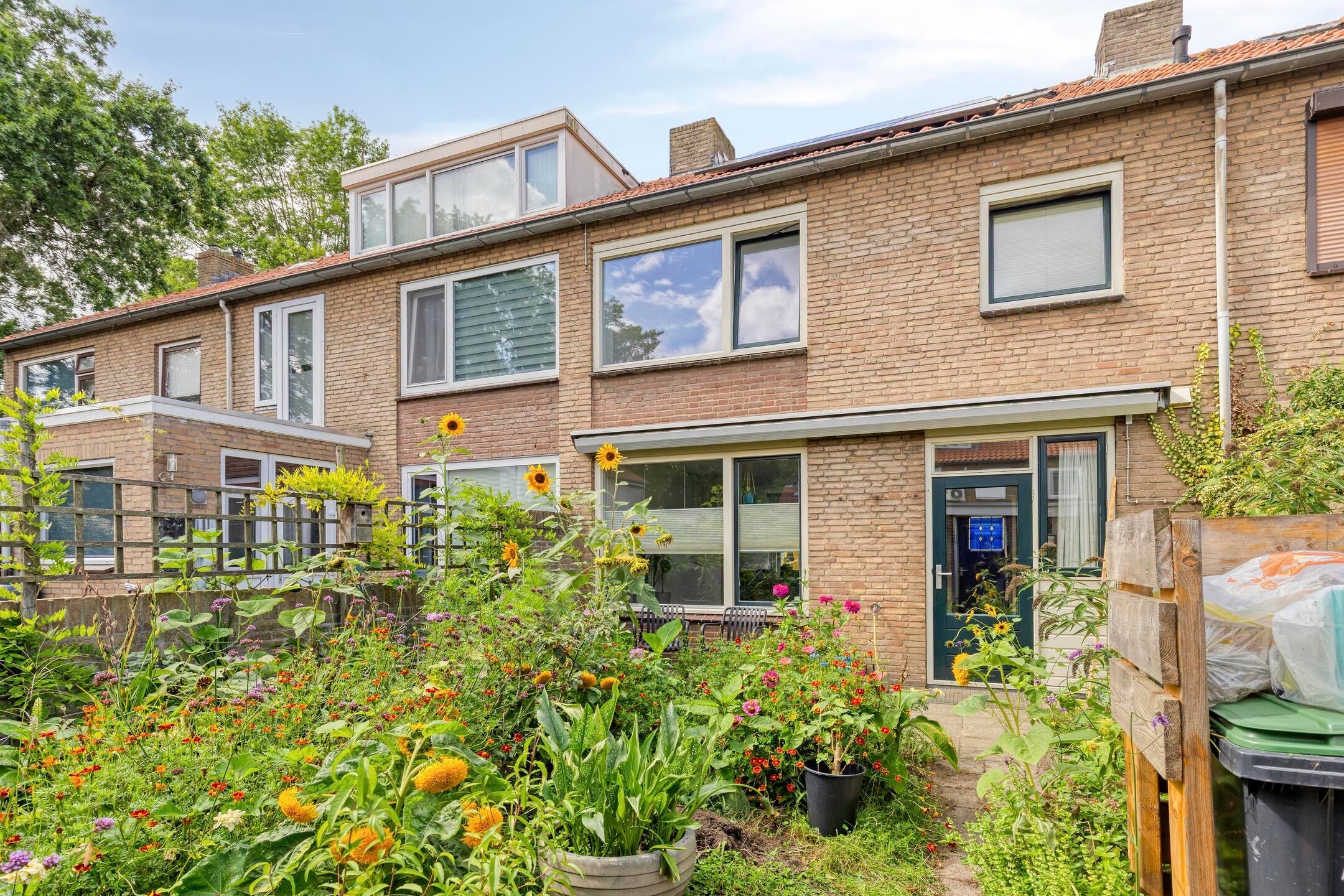 Tussenwoning te koop: Zwanensingel 63, Wijchen
