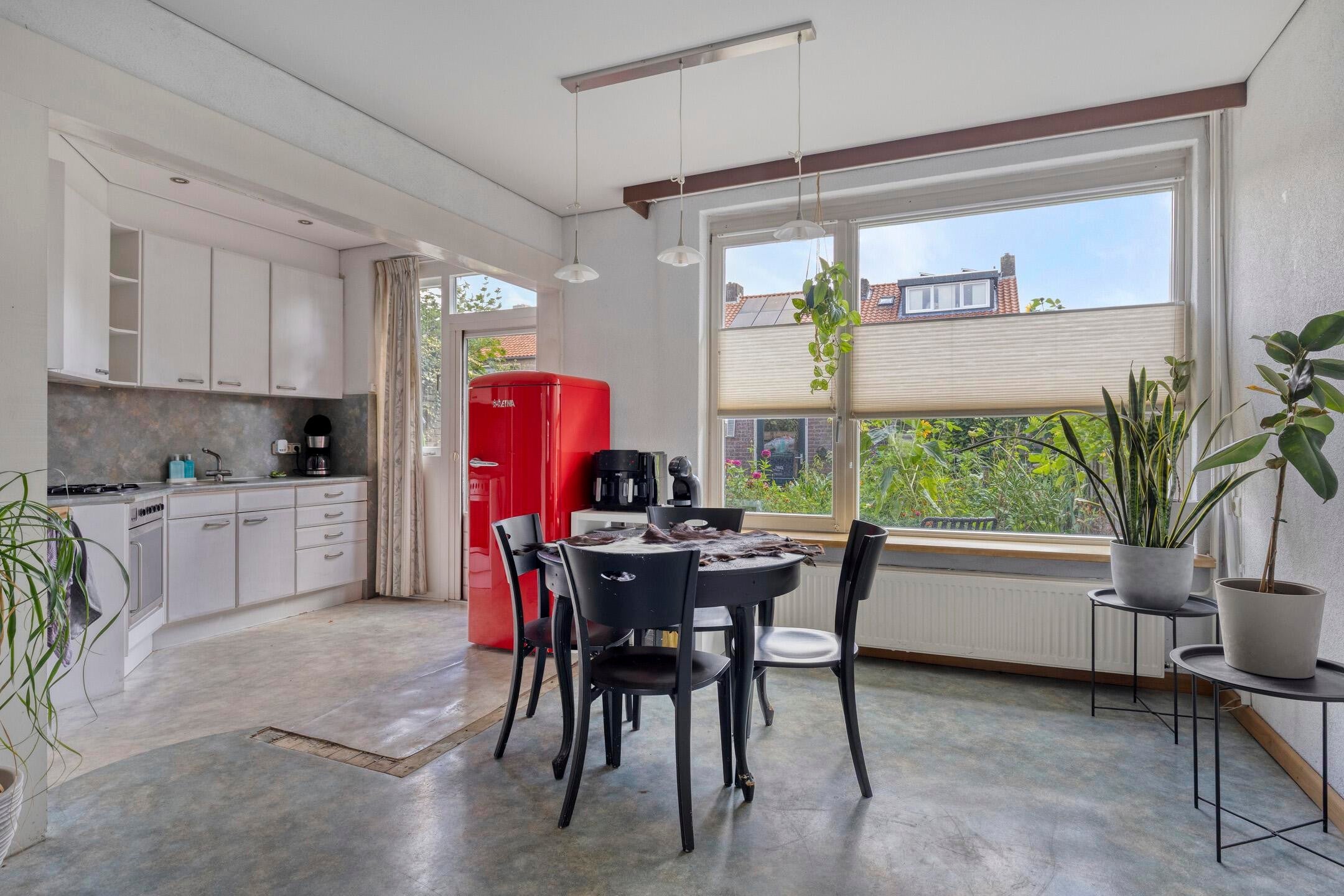 Tussenwoning te koop: Zwanensingel 63, Wijchen