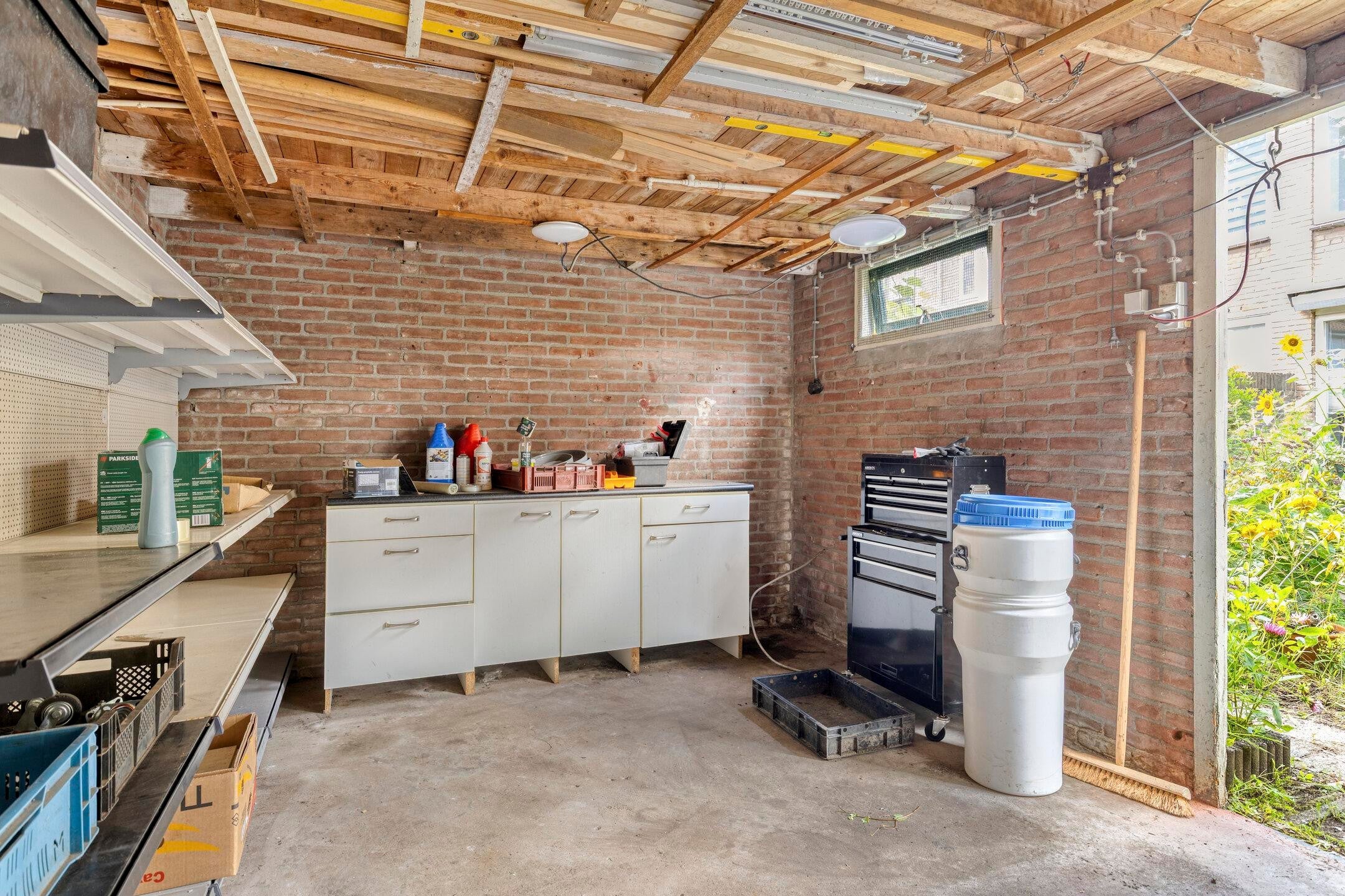 Tussenwoning te koop: Zwanensingel 63, Wijchen