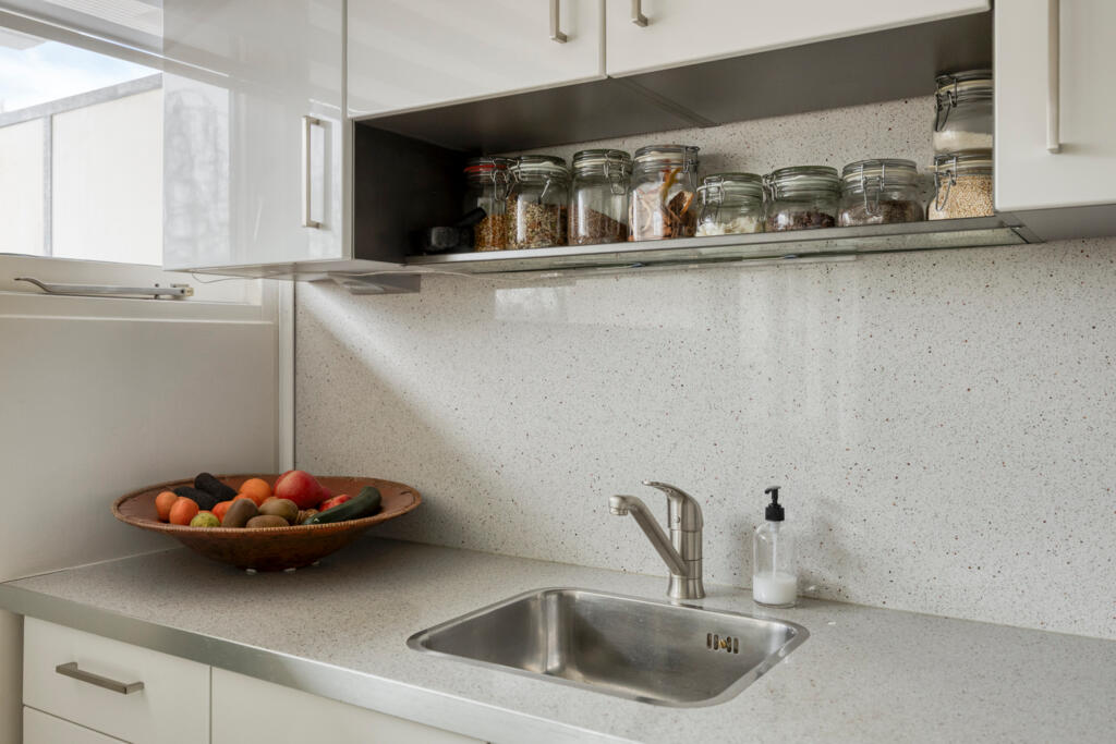 Appartement te koop: Baarnhoeve 74, Vlaardingen