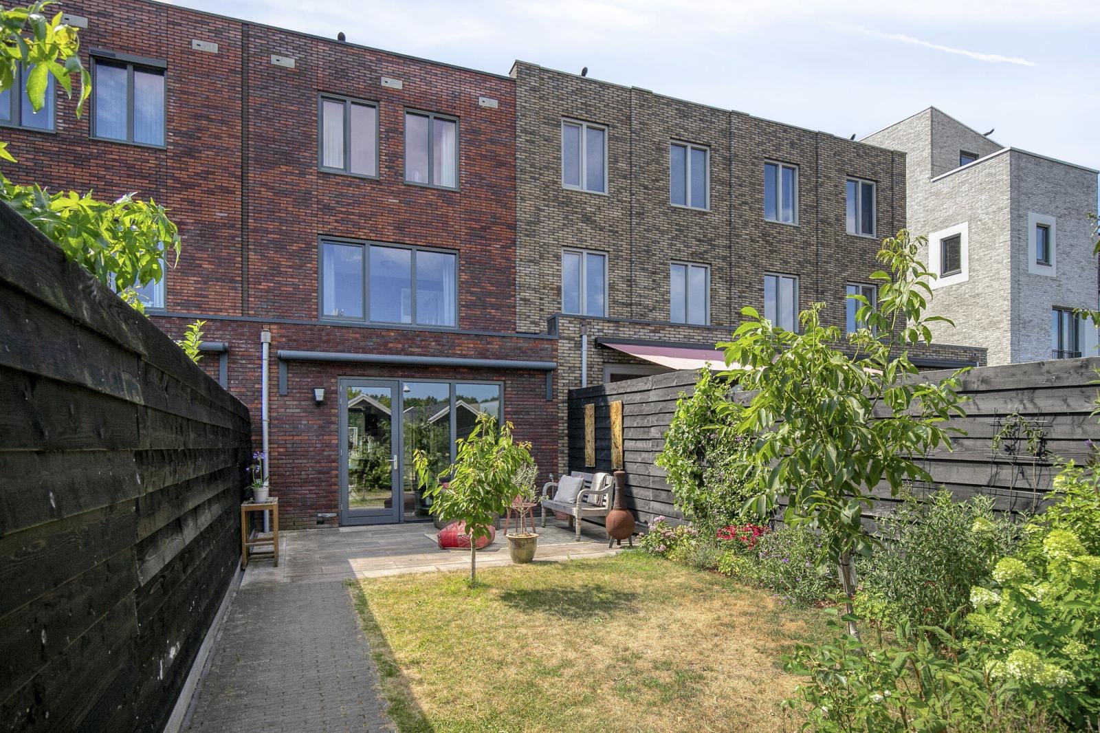 Tussenwoning te koop: Terschellingkade 62, Amersfoort