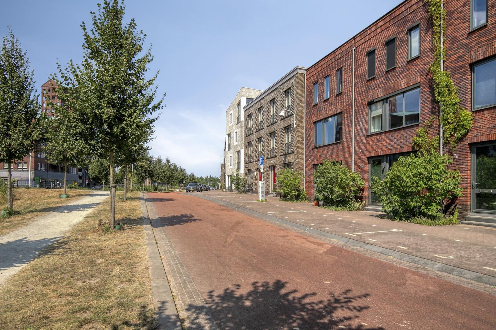 Tussenwoning te koop: Terschellingkade 62, Amersfoort