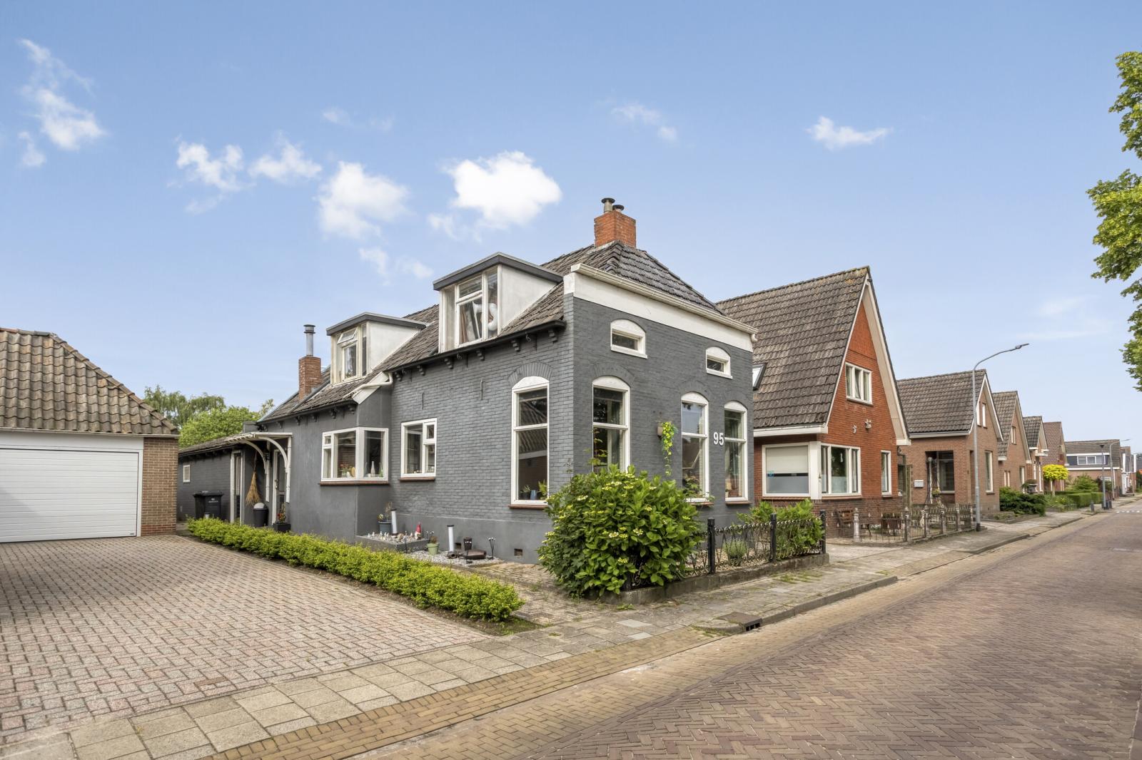 Huis H.J. Kniggekade 95 in Stadskanaal