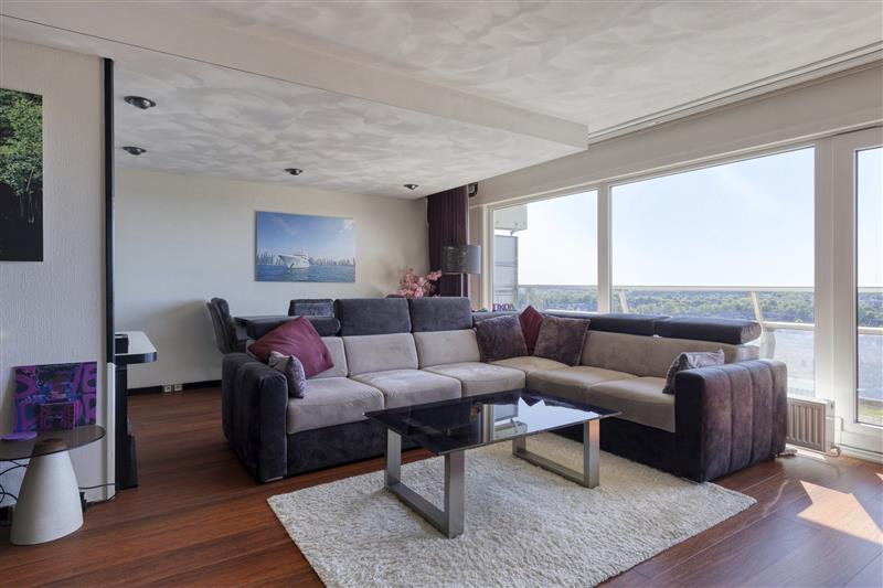 Appartement te koop: Burgemeester D. Kooimanweg 237, Purmerend
