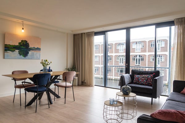 Donker Curtiusstraat