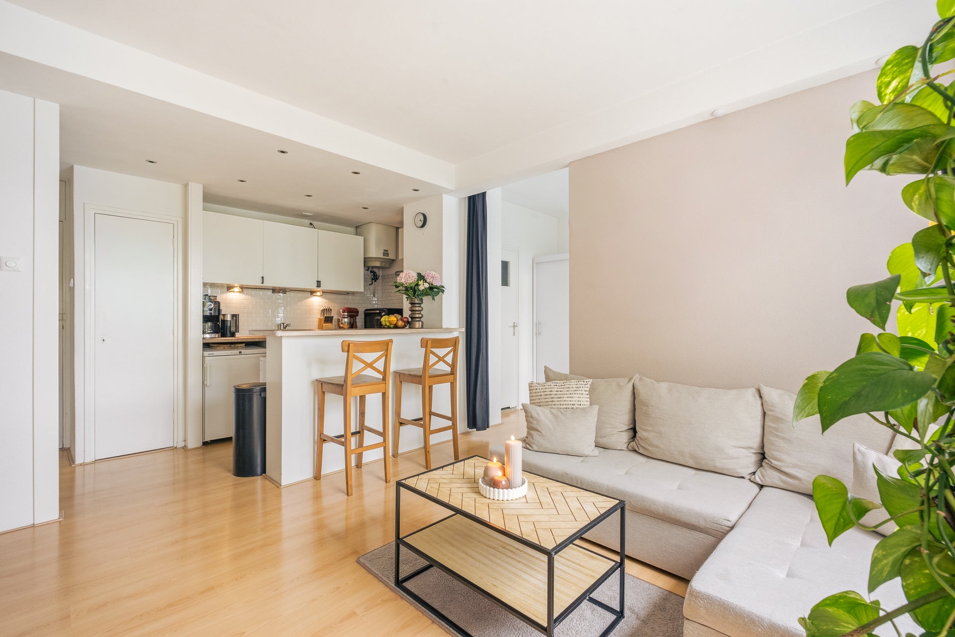 Studio te koop: Van Nijenrodeweg 200, Amsterdam