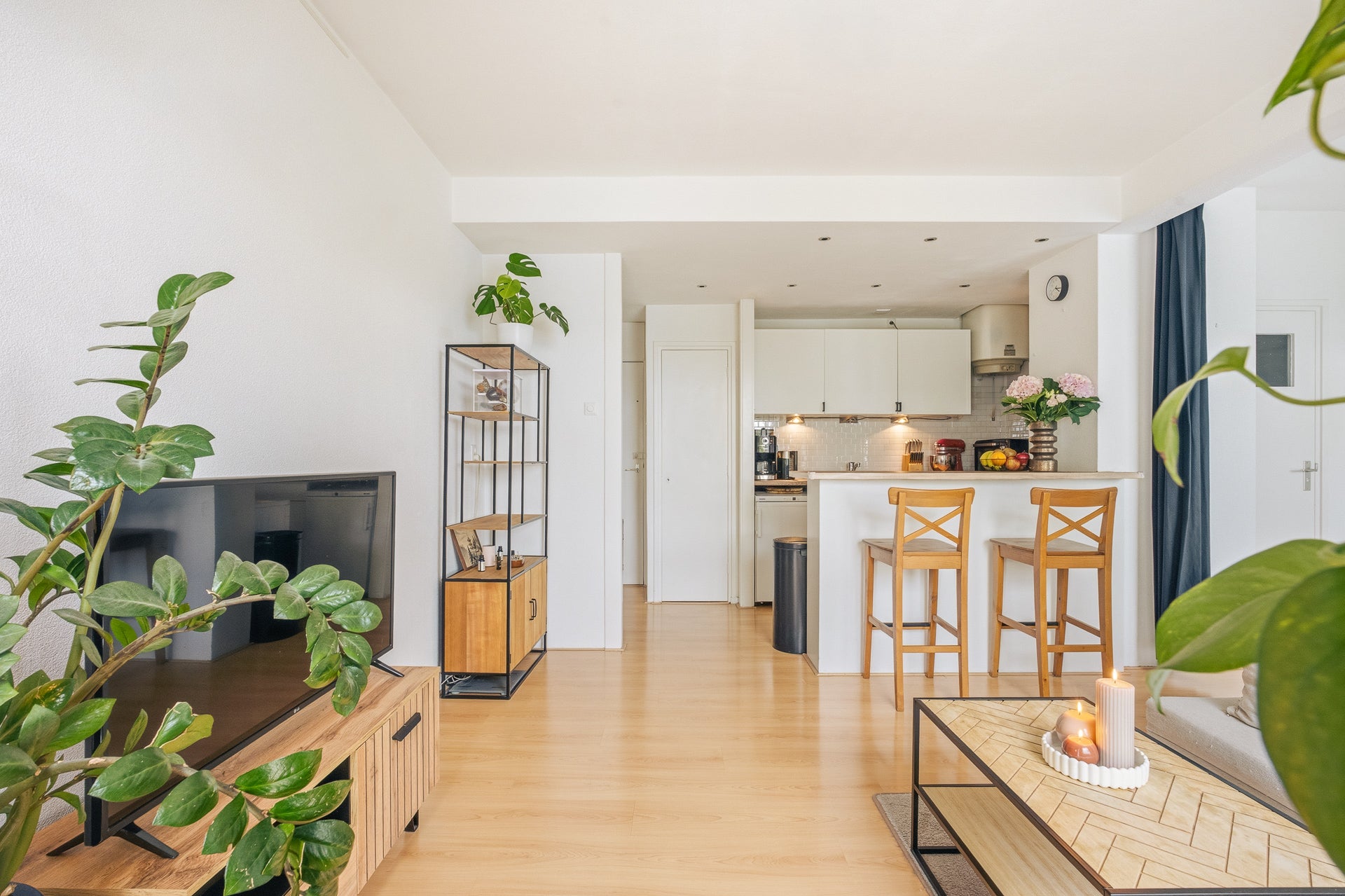 Studio te koop: Van Nijenrodeweg 200, Amsterdam